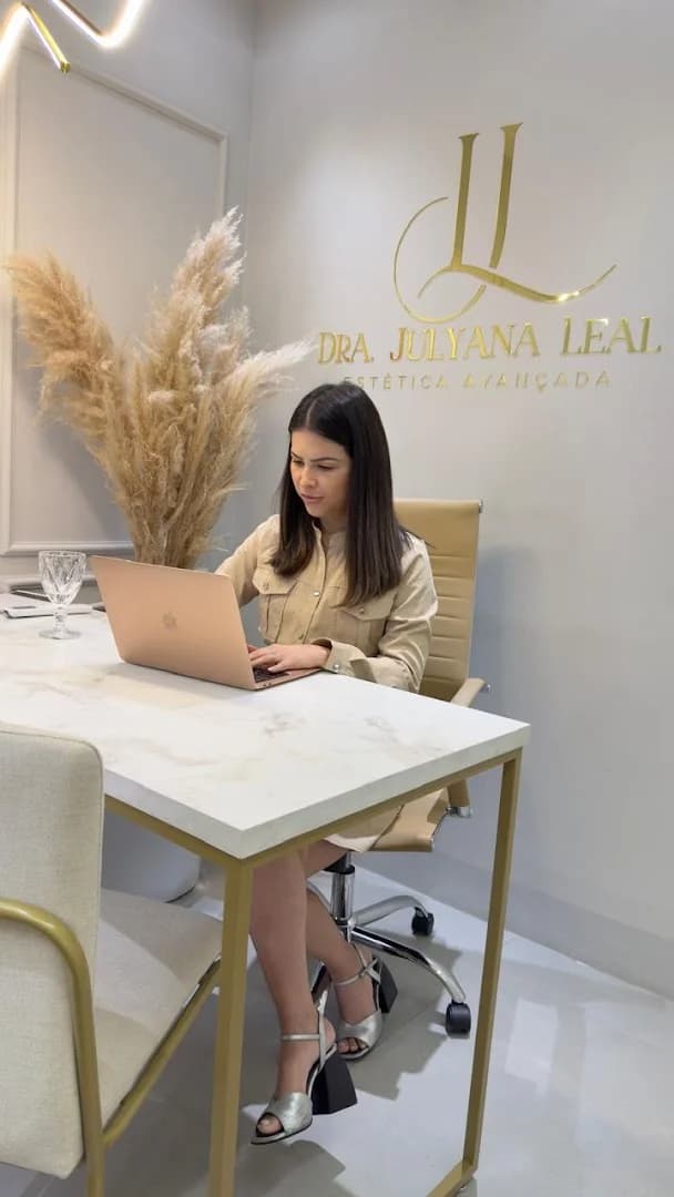 Dra. Julyana Leal |Harmonização Facial – foto 1
