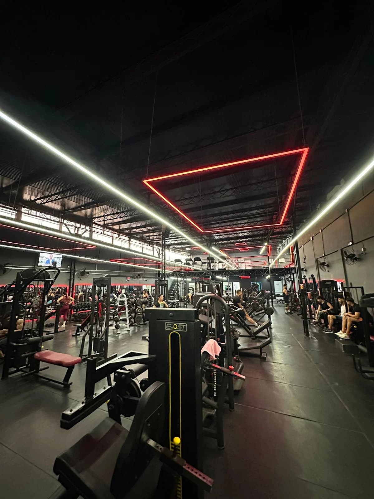 Academia HC Fitness – foto 2