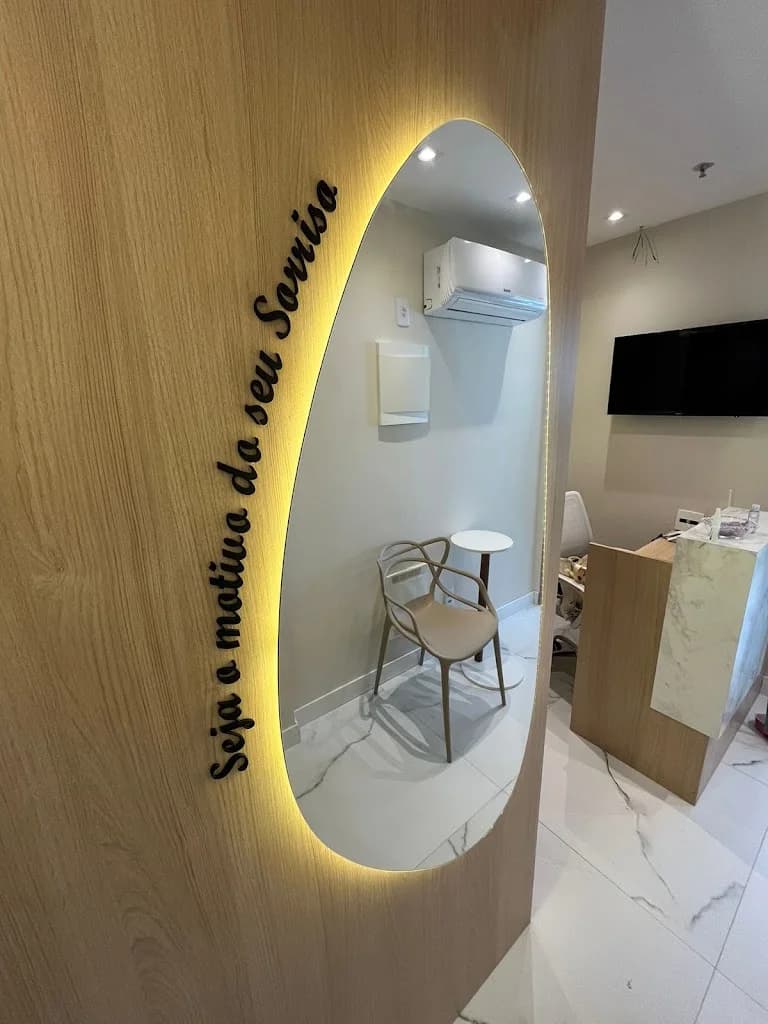 DRA RENATA LOUREIRO - HARMONIZAÇÃO FACIAL – foto 2