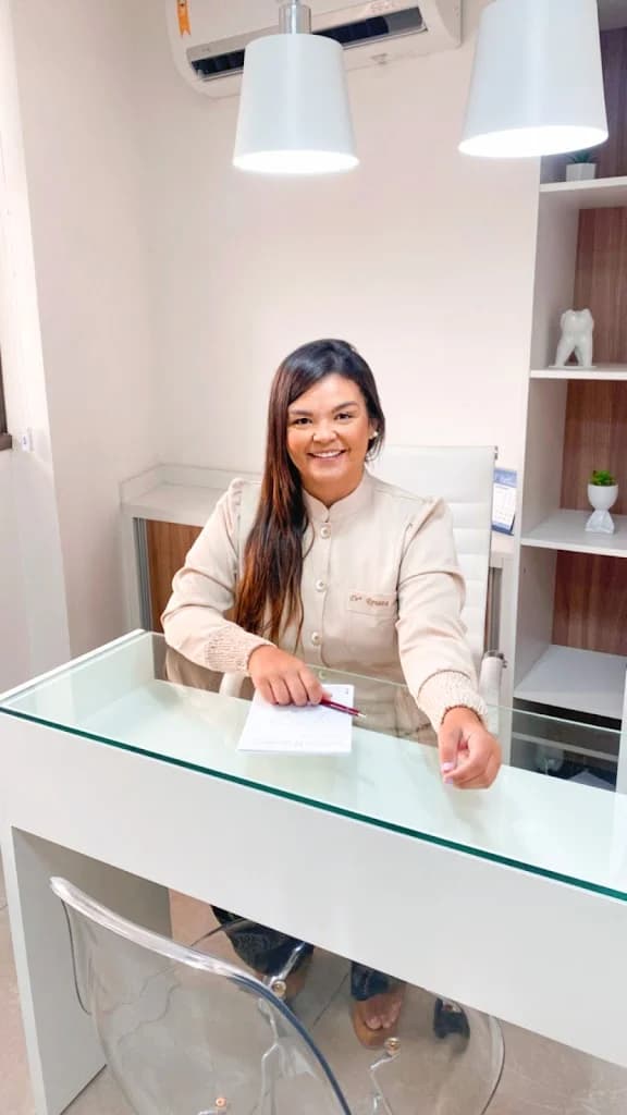 DRA RENATA LOUREIRO - HARMONIZAÇÃO FACIAL – foto 3