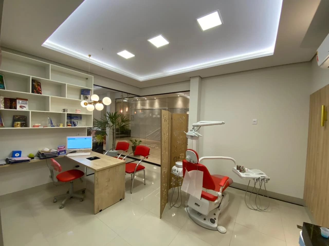 Dentista em Cuiabá MT | Myrelief | Clínica Odontológica | Implante Dentário | Faceta dentária – foto 1