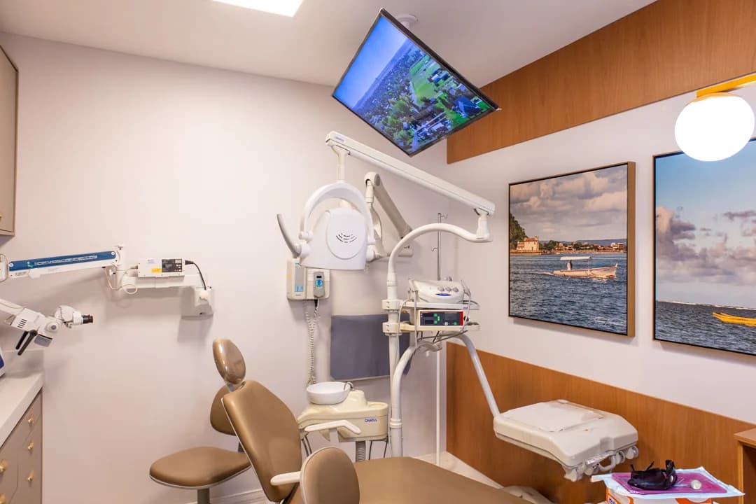 Dra Ilana Neves- Dentista Salvador- Implantes Dentários Salvador – foto 3