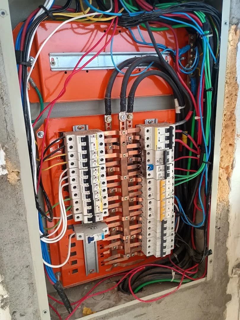 Eletricista em Ponta grossa Alves elétrica – foto 3