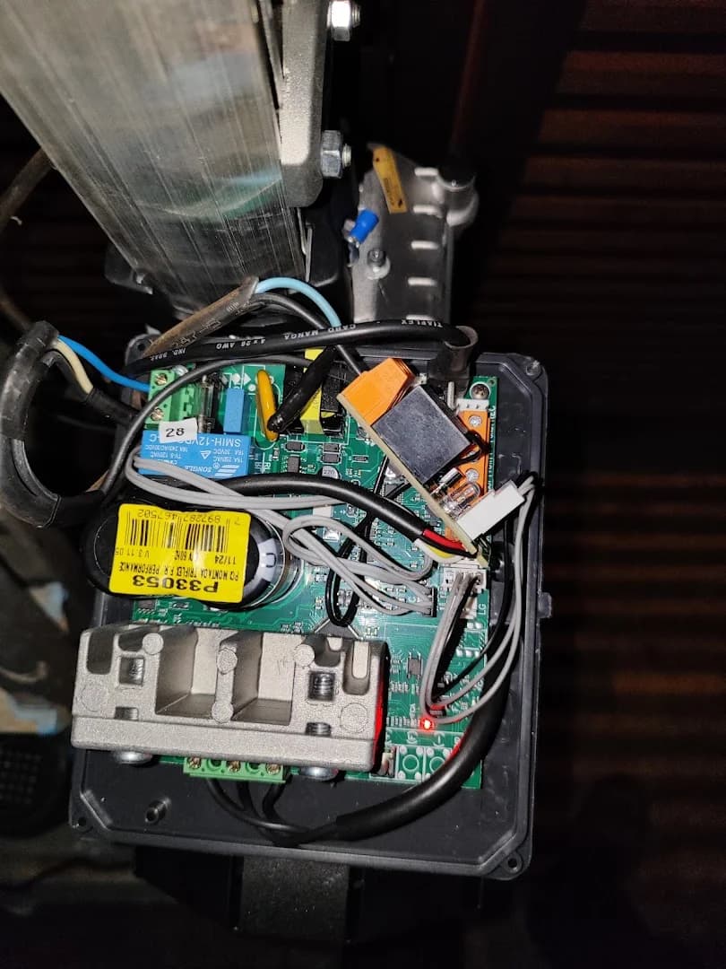 Eletricista Instalação e Manutenção – foto 3