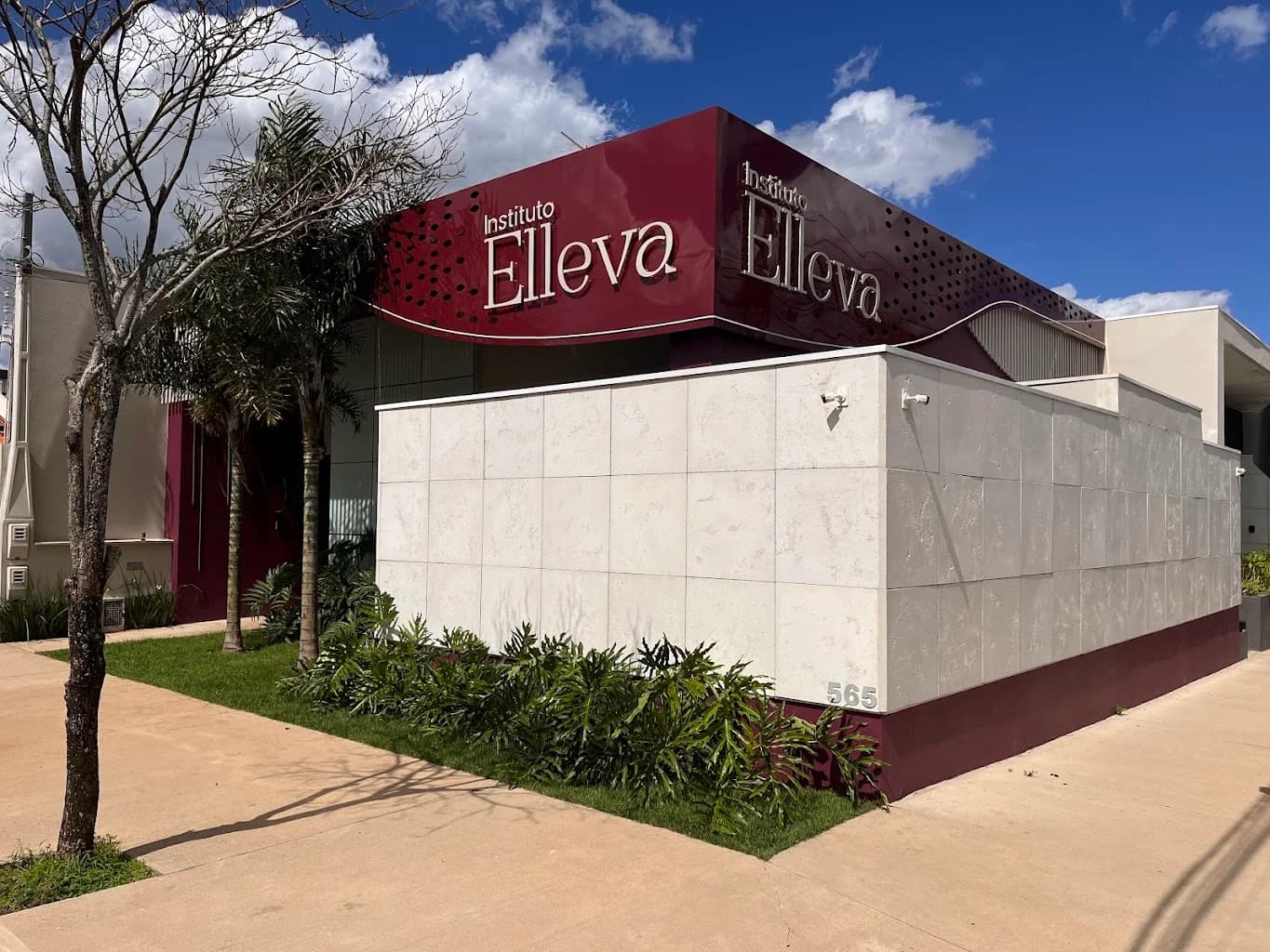 Dra. Denise Oliveira - Harmonização facial em Marília – foto 2