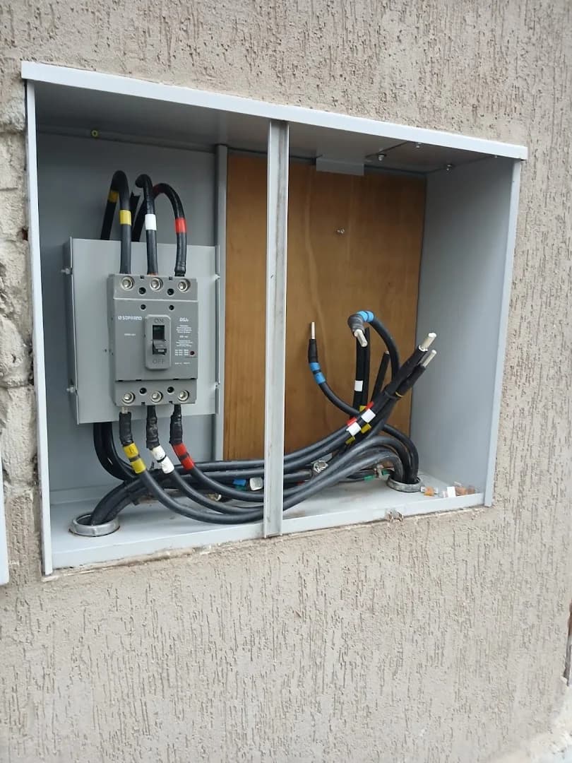 ELETRICISTA CLAUDIMIR MOREIRA – foto 1