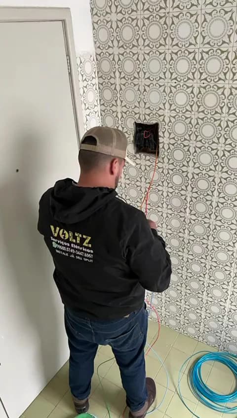 Voltz Eletricistas - Eletricista 24 Horas em Porto Alegre RS – foto 2