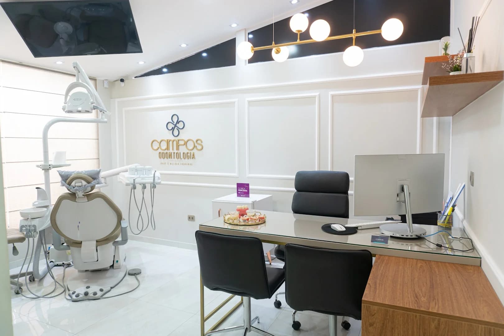 Campos Odontologia | Implante Dentário | Lente de Contato Dental | São José dos Campos - SP – foto 1
