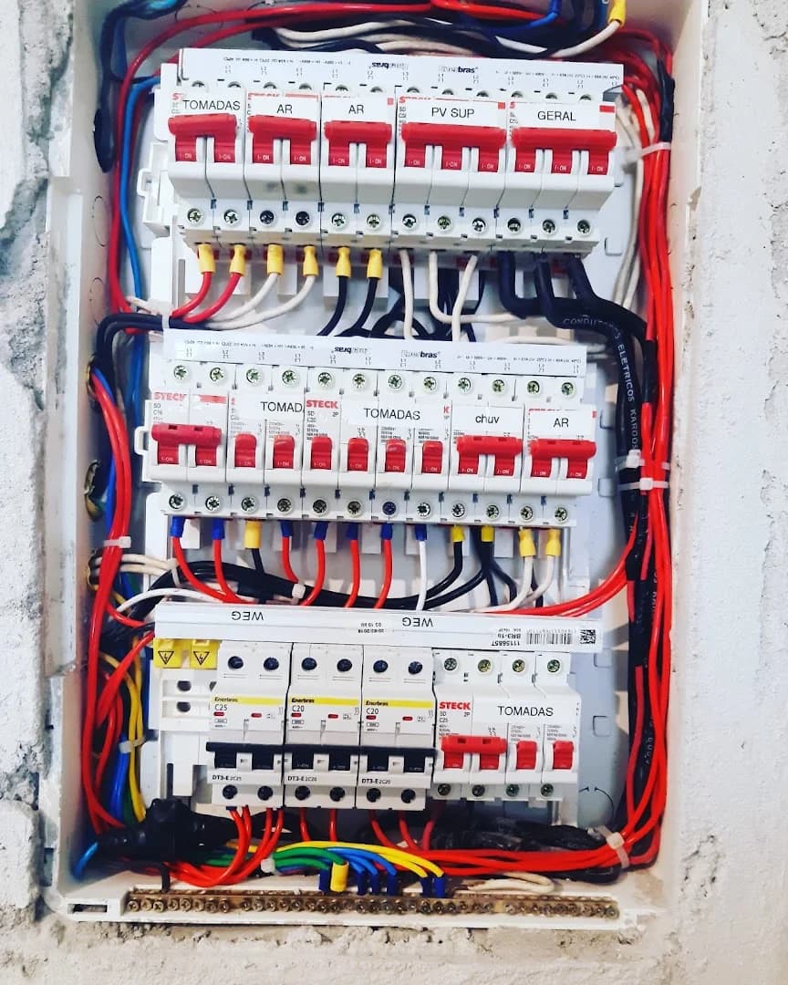 Plural instalações elétricas – foto 3