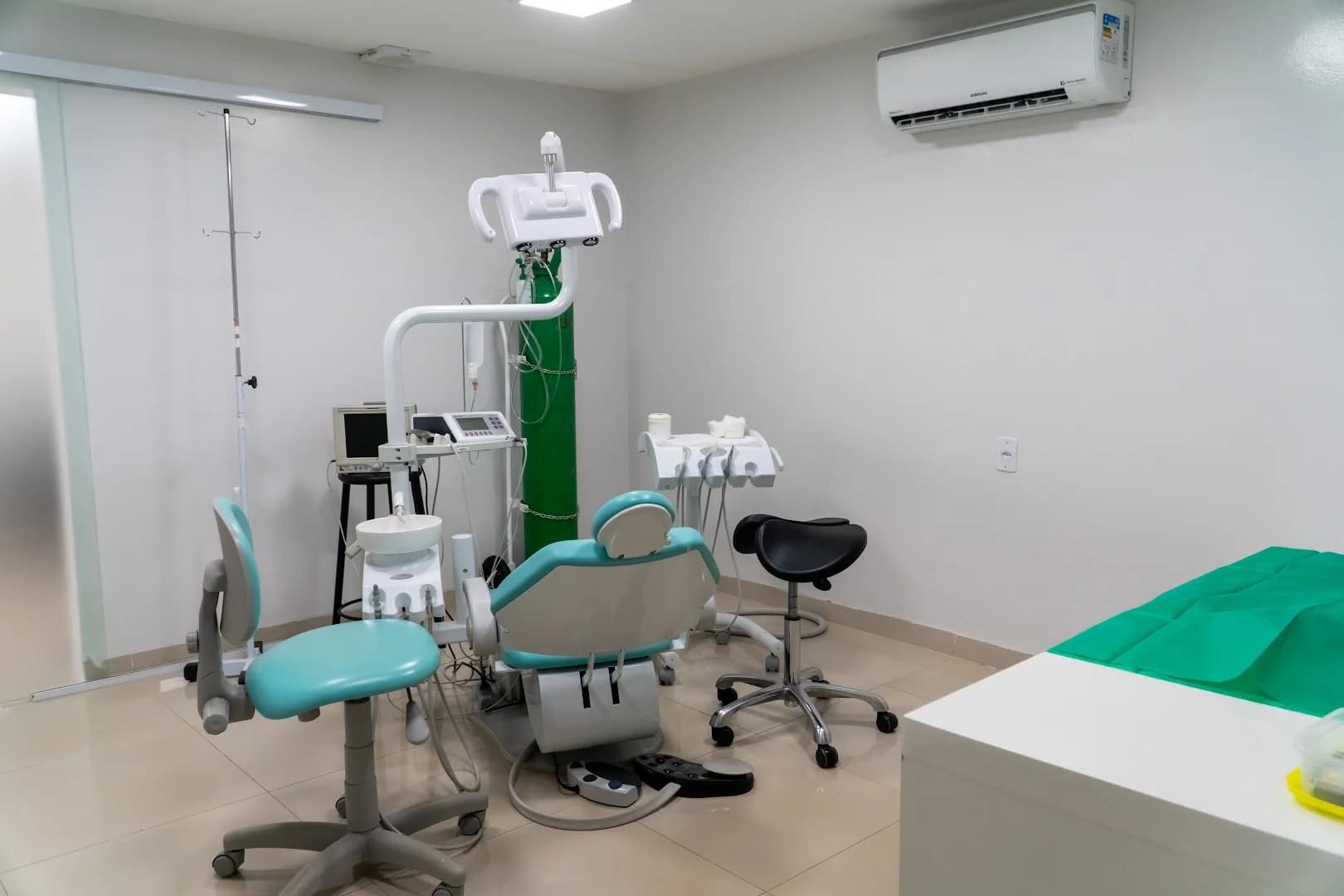 ORAL SIN IMPLANTES DENTÁRIOS | DENTISTA EM CAMPO GRANDE | VILA ALBA – foto 3