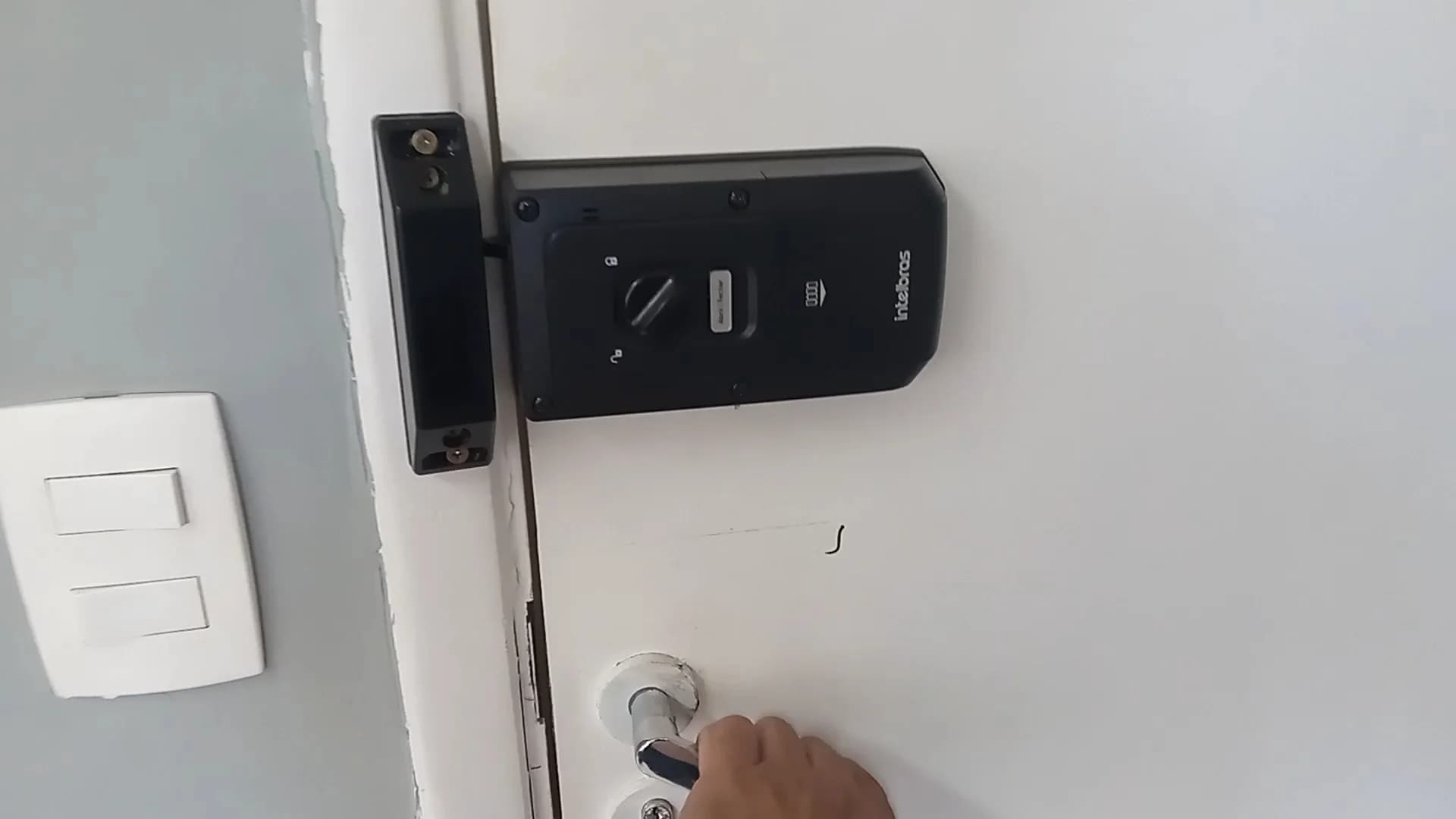 Israel Eletricista Profissional, Residencial, Predial e Comercial. – foto 2