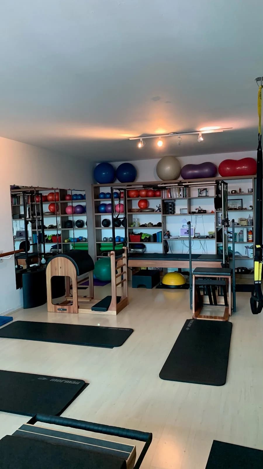 Exercitare Pilates – foto 3