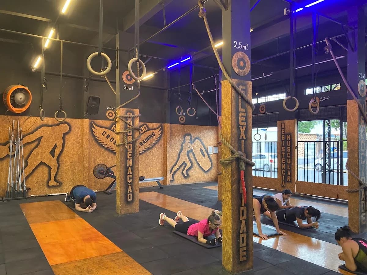 Academia Hollywood Fitness – foto 1