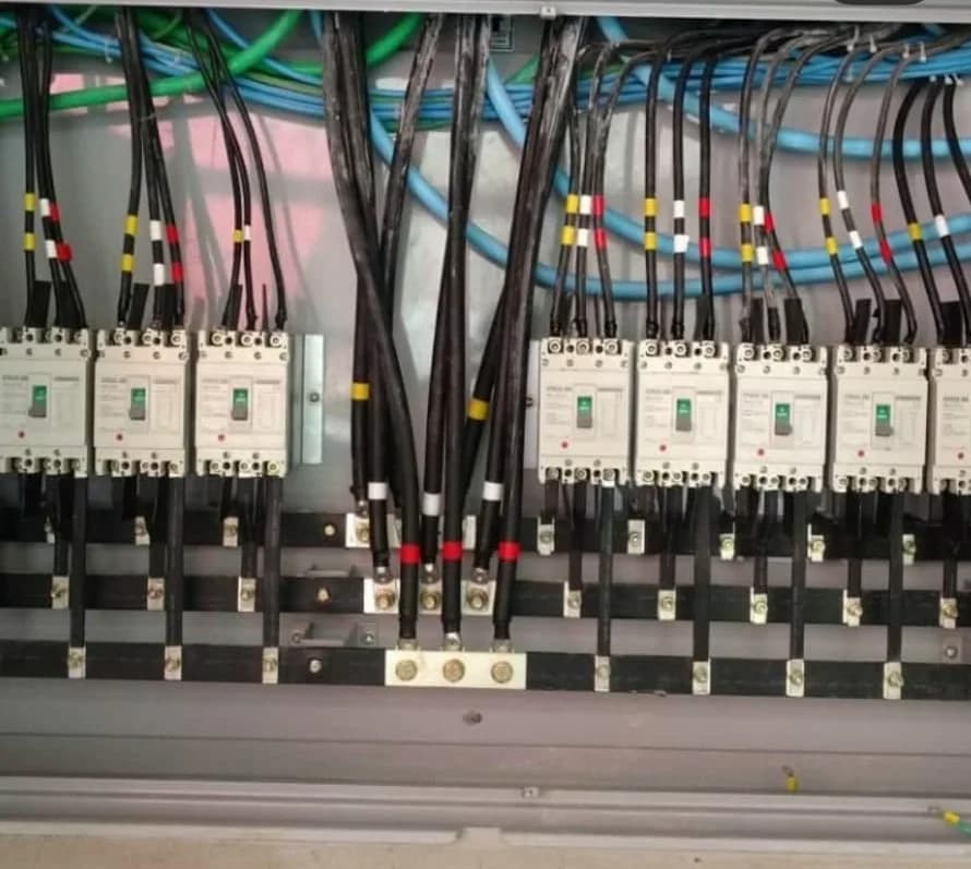 Eneluz Engenharia Elétrica e Instalações elétricas – foto 1
