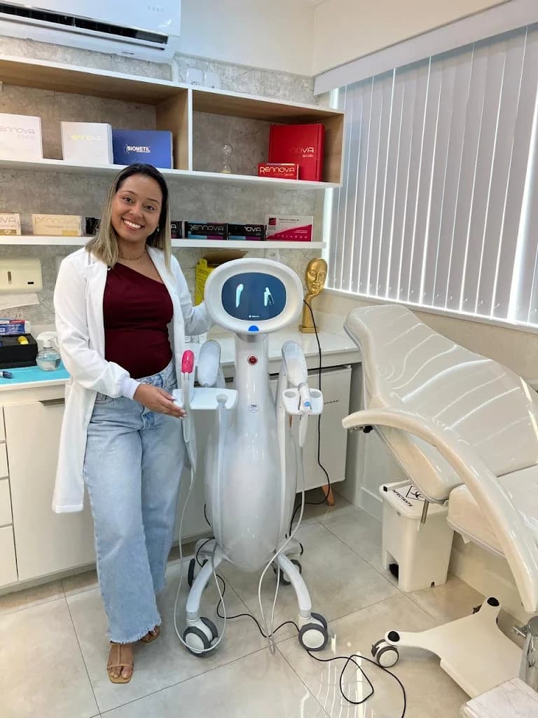 Dra. Ingrid Cristine - Harmonização Facial e Corporal – foto 2