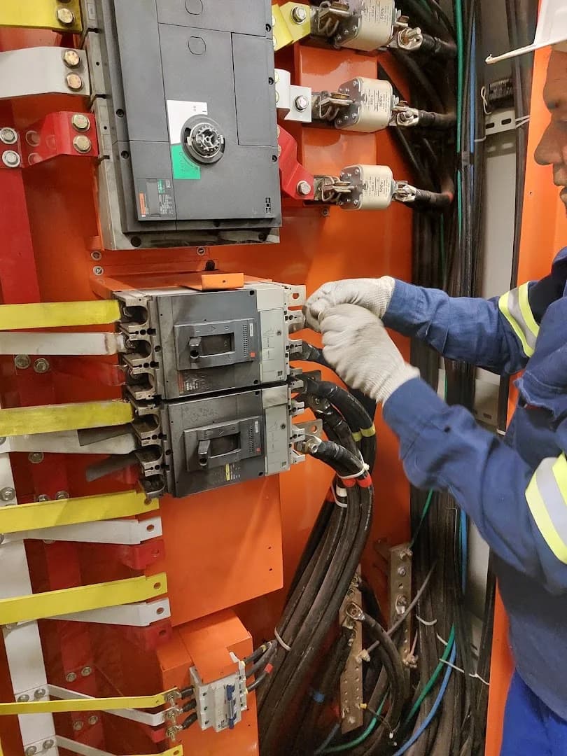 Hektor Engenharia Elétrica – foto 3