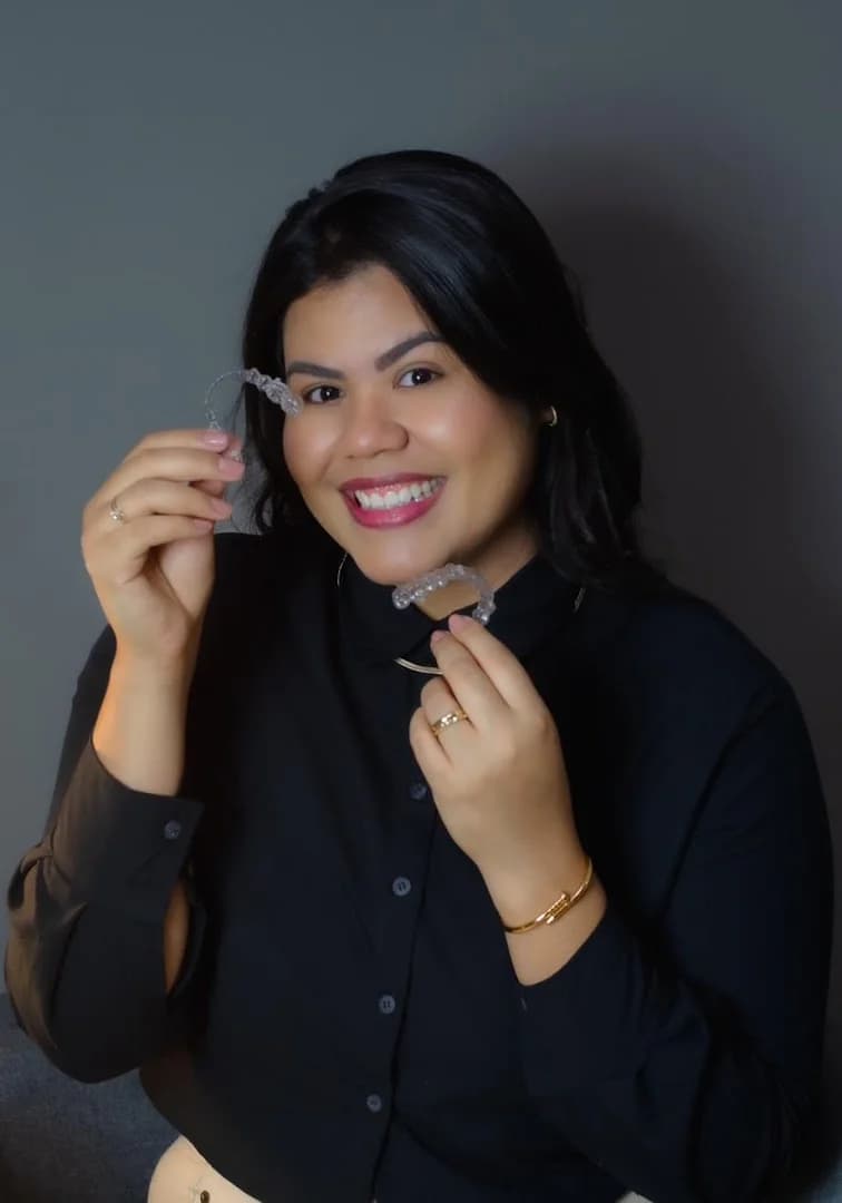 Dra. Rosangela Santos | Dentista em Maceió | Facetas em Resina em Maceió