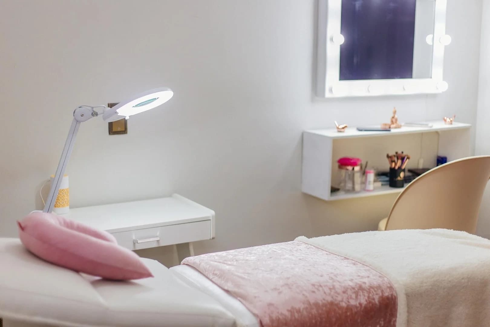 Clínica Gold - Estética Facial e Corporal em Varginha MG - Pós Parto e Criolipolise – foto 1
