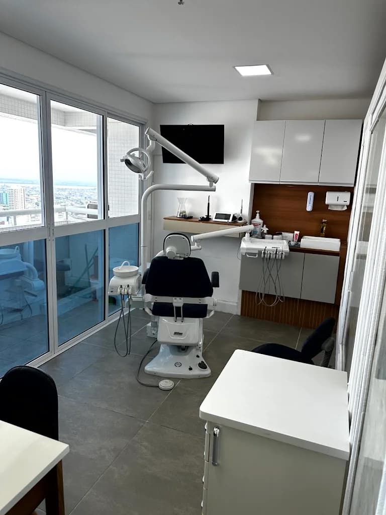 Dra Daiana Santos – Harmonização Facial | Dentista em São Vicente – foto 3