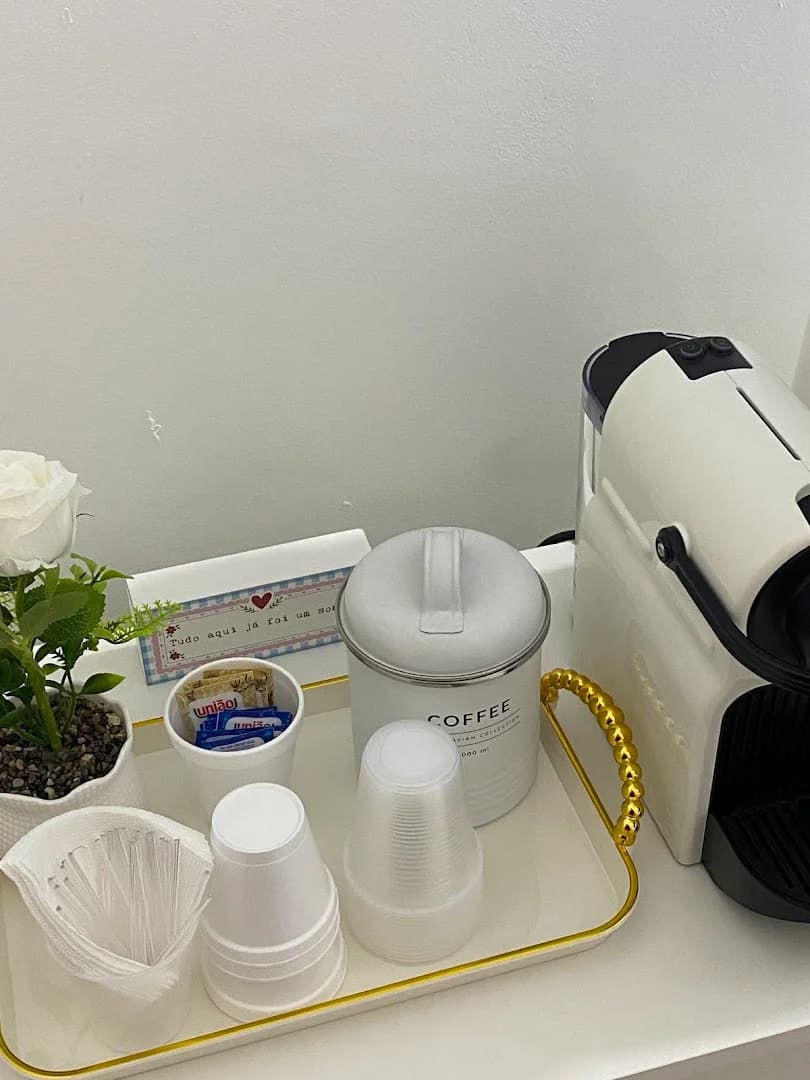 Dra Thaís França| Cirurgiã Dentista| Clínico geral e Clareamento. – foto 2