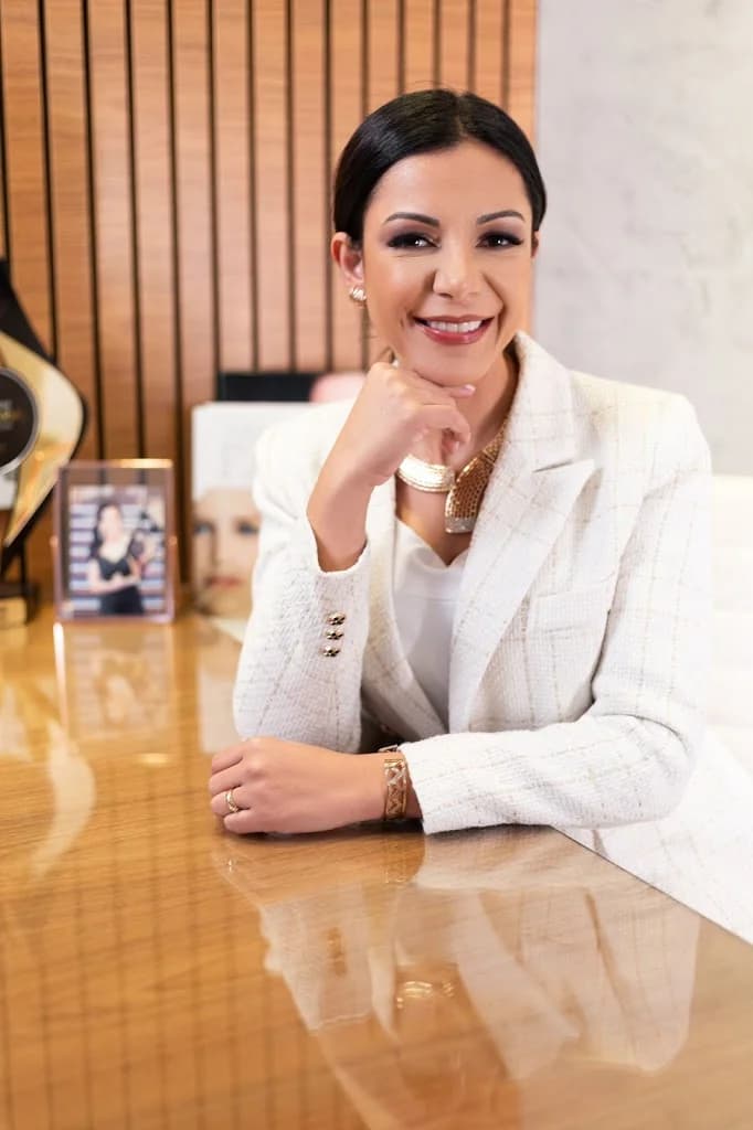 Dra Débora Pacheco - Preenchimento - Rejuvenescimento Facial - Tratamento de Melasma em Guarulhos