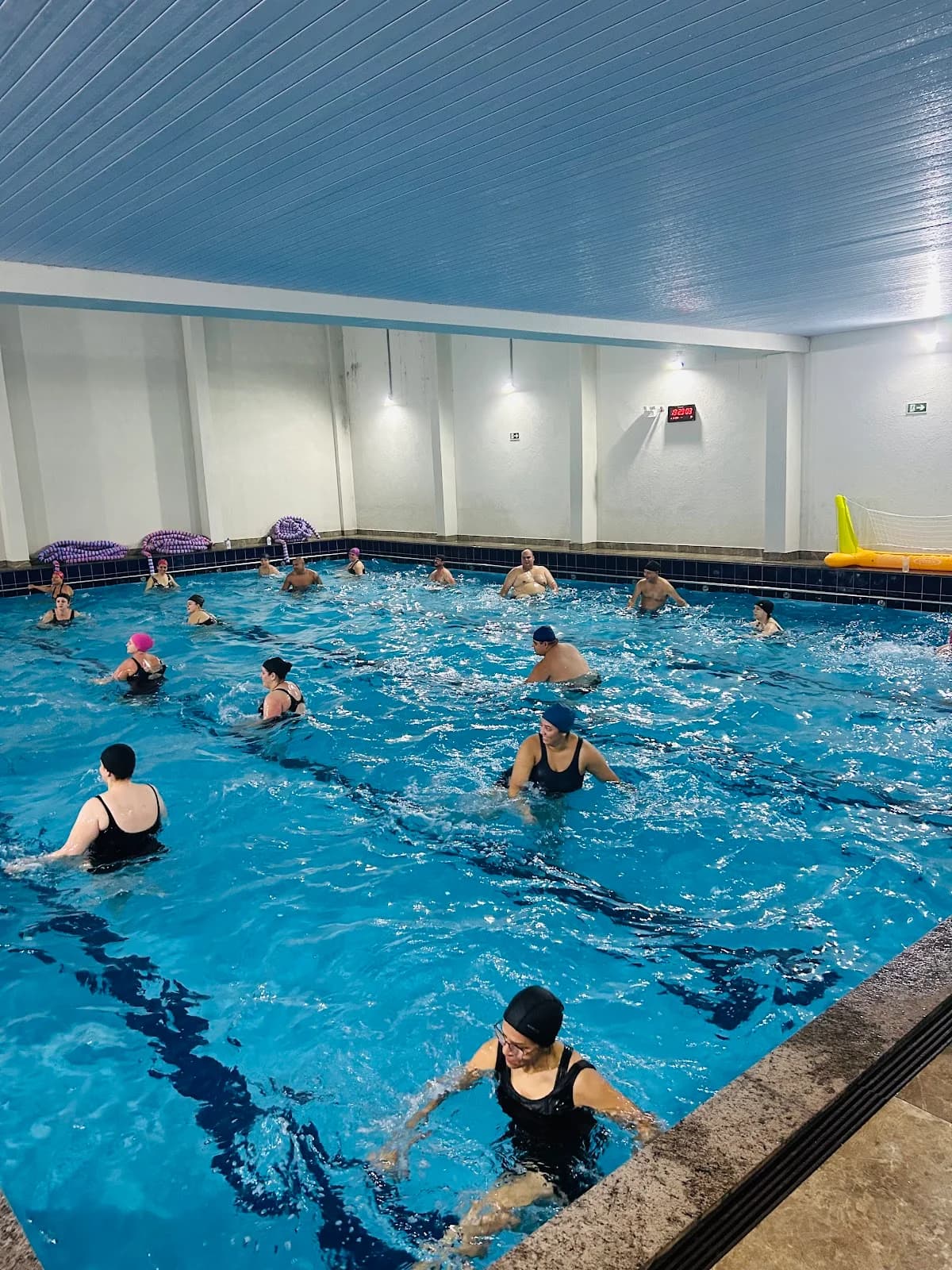 Acqua HIIT Maringá | Academia, Hidro HIIT, Natação Bebê, Infantil, Adulto e Hidroginástica – foto 3