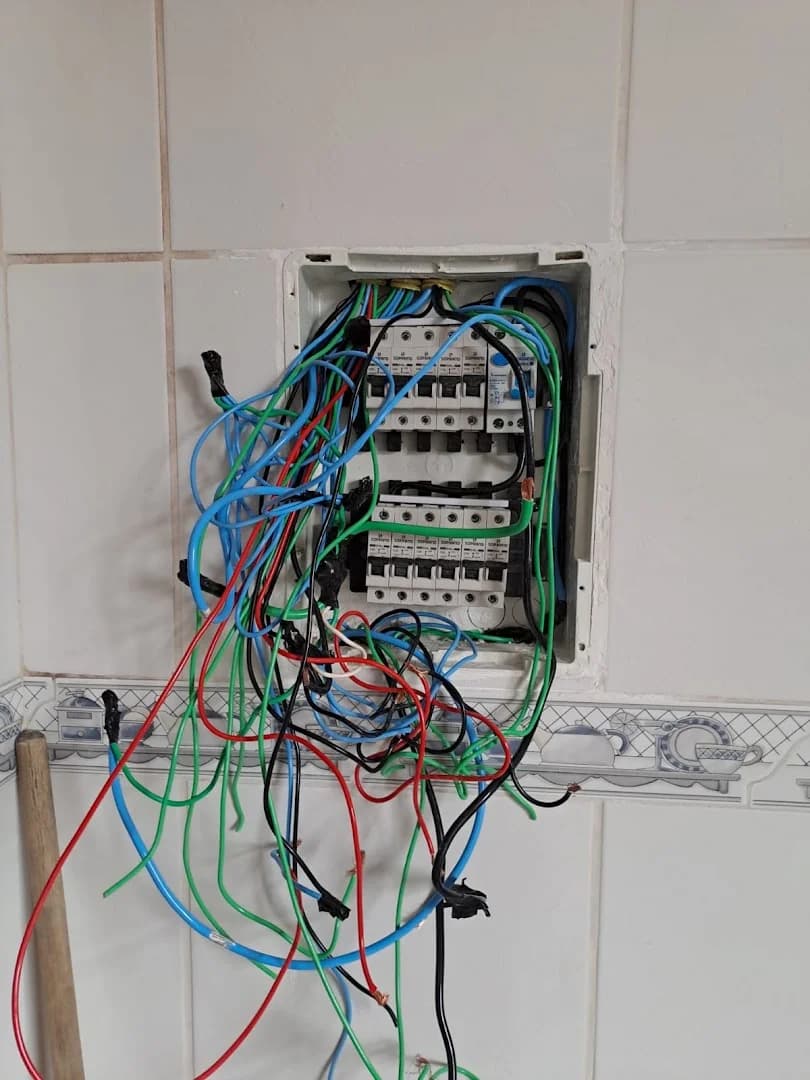 Eletricista Residencial e Comercial Vila Velha – foto 1