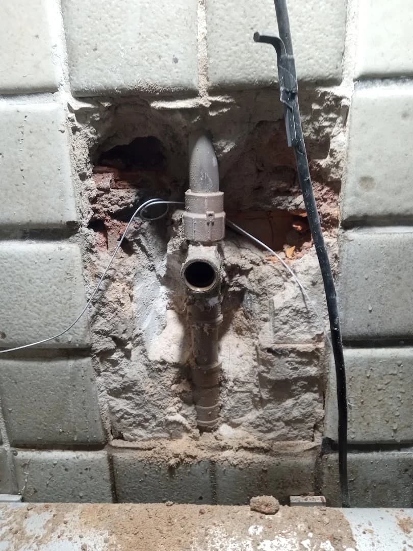 britos encanador é eletricista – foto 2