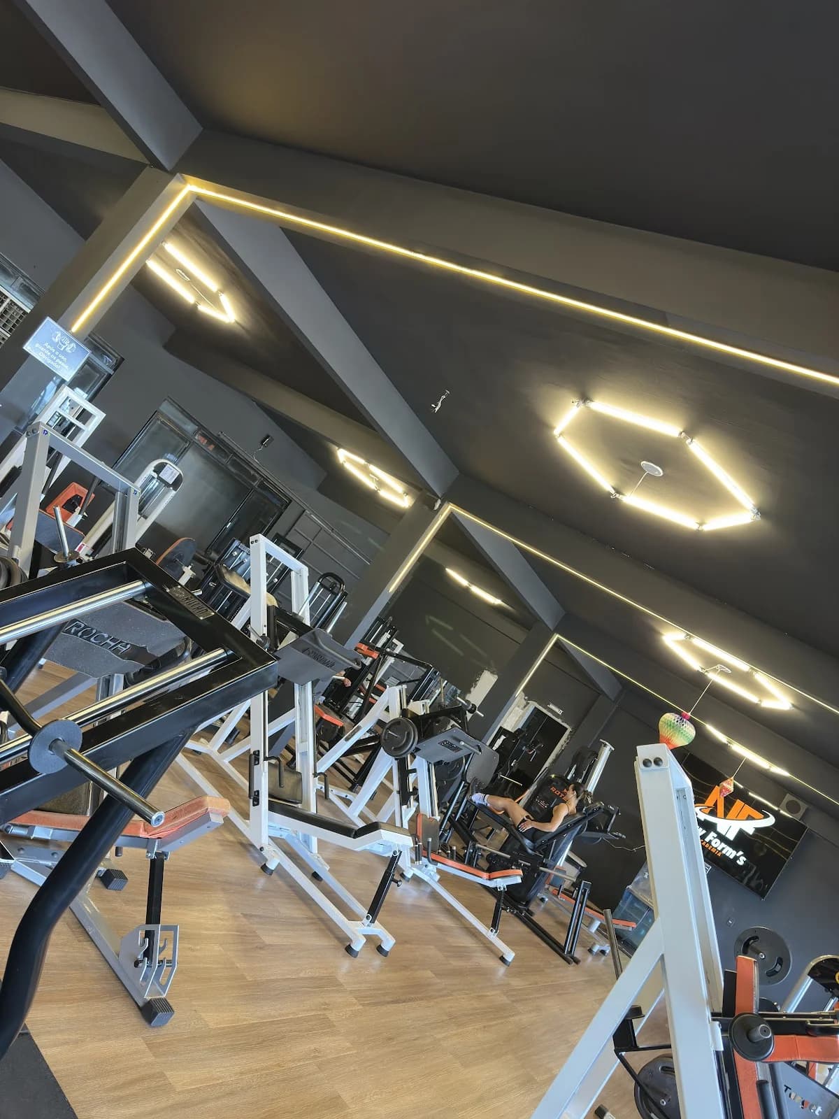 Academia New Form's – foto 1