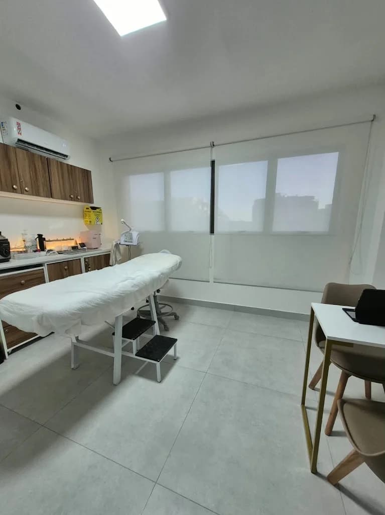 Dra.Fabíola Saraiva Estética Avançada & Microvasos – foto 1