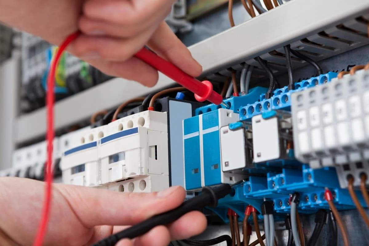 VOLPER Manutenção Elétrica – foto 1