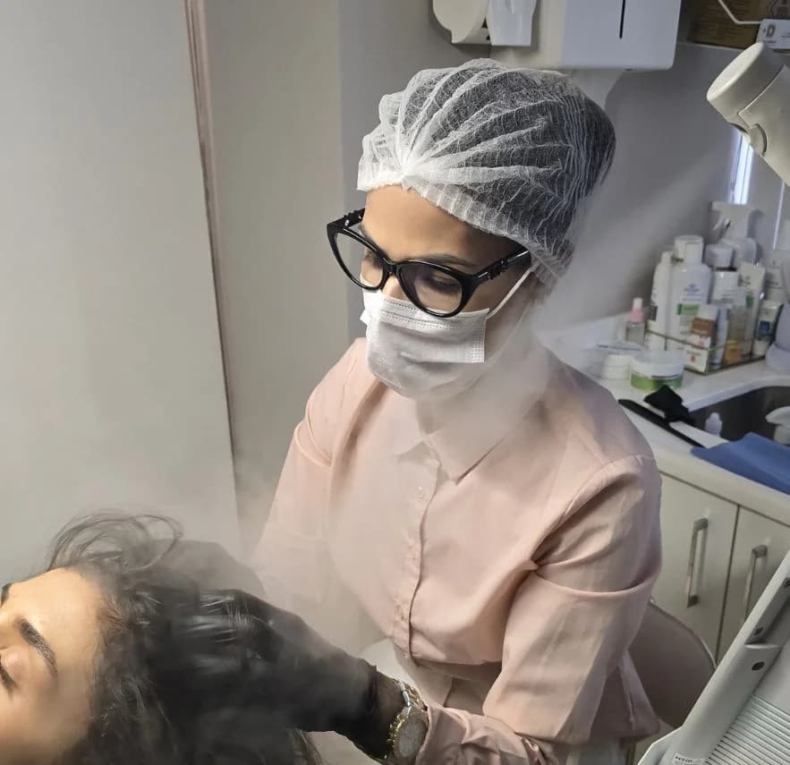 Dra. Natalia Oliveira | Tricologia e Estética Avançada em Volta Redonda