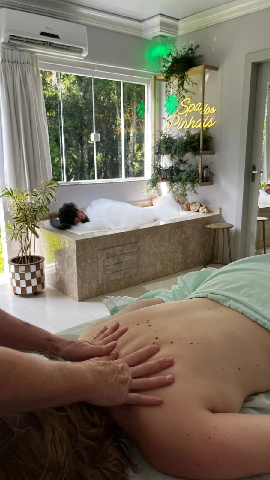 Spa dos Pinhais em Chapecó: spa day em meio à natureza, individual ou para até 4 pessoas, e atendimentos nutricionais. – foto 1