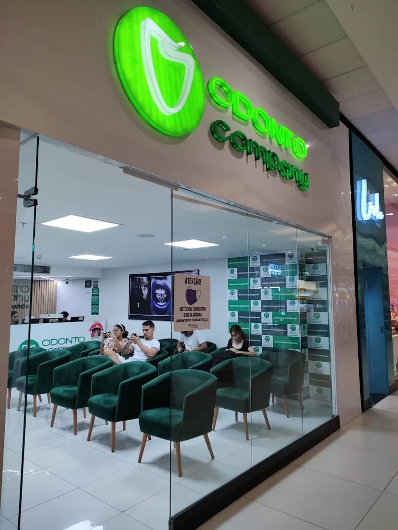 Odonto Implantes Especialidade / Clínica Dr.Mário Freire Shopping Guararapes – foto 3