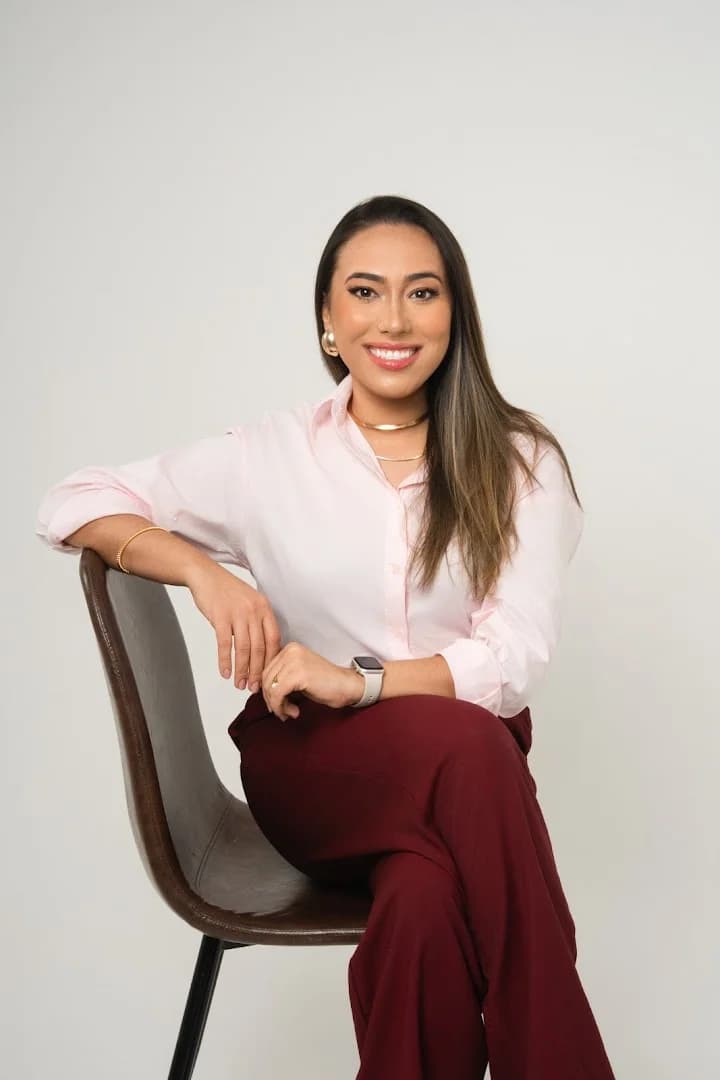 Dra. Larissa Chaves – foto 1