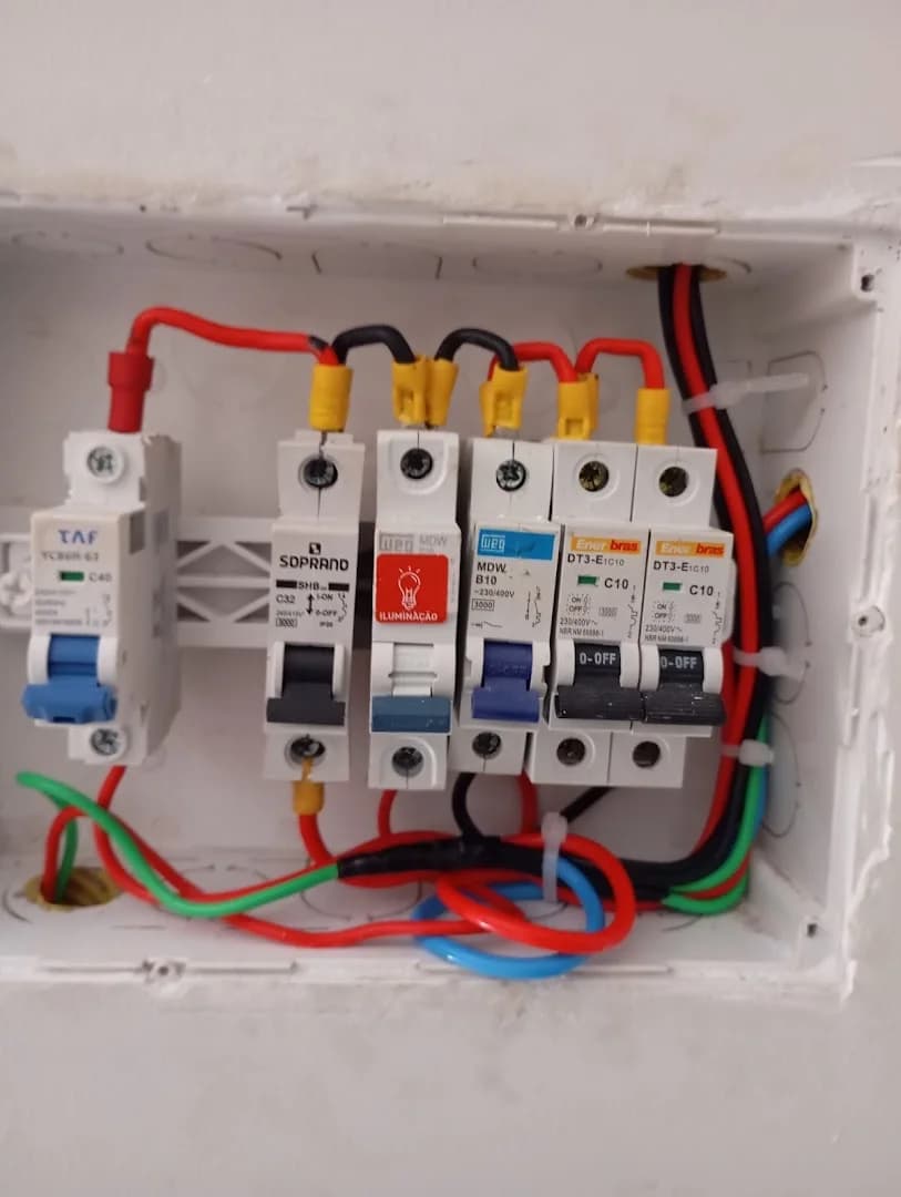 Eletricista caucaia tabuba Vjs eletrica – foto 3