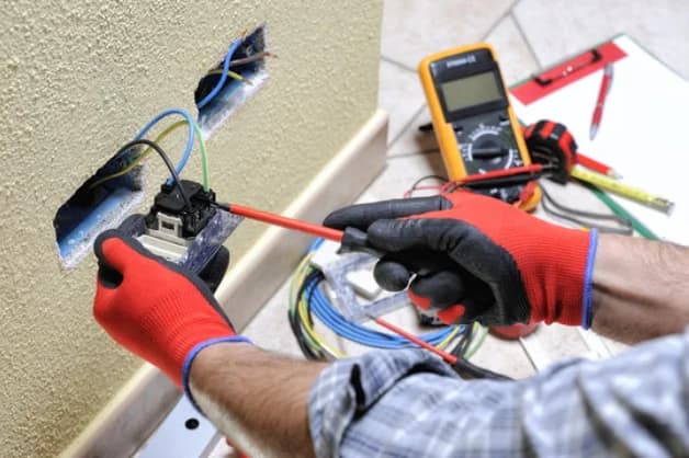 Cândido Chácara Manutenções - Eletricista Residencial e Comercial – foto 1