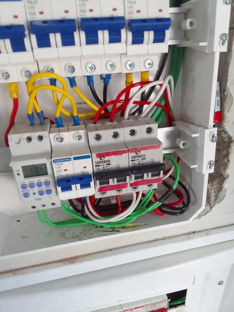 TopTinti Eletricista em Colombo e Curitiba – foto 2