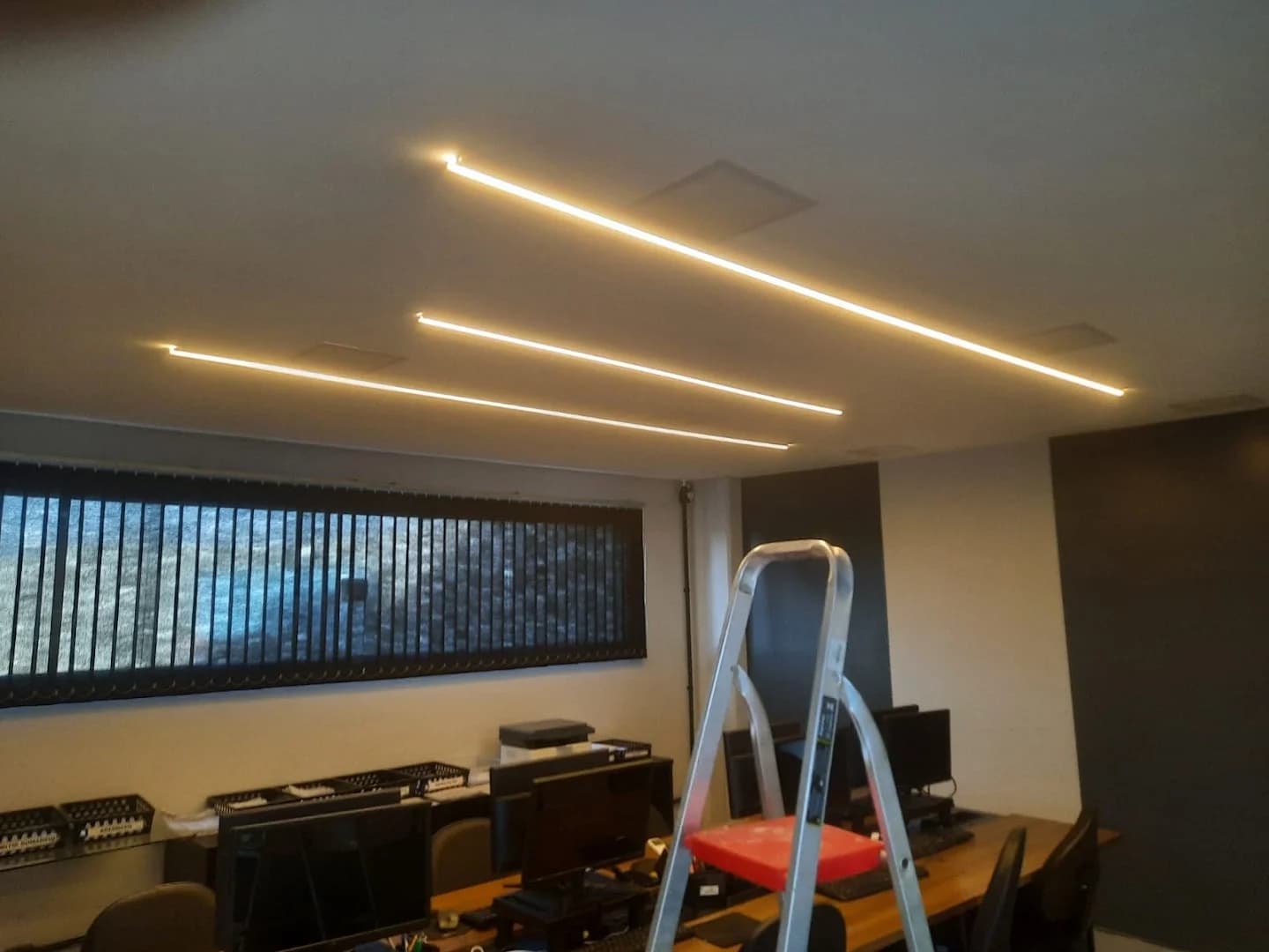 Eletricista em Londrina. Fábio Eletricista. Ar condicionado, instalações elétricas, automação residencial – foto 1