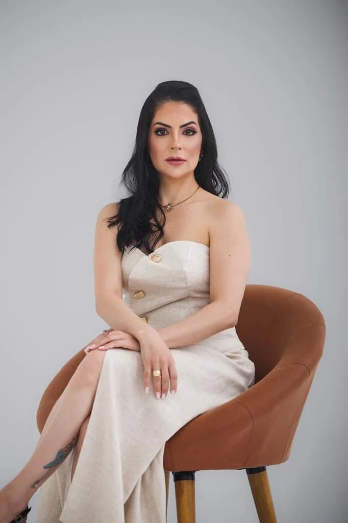 Dra. Lorena Layla Estética Avançada – foto 1