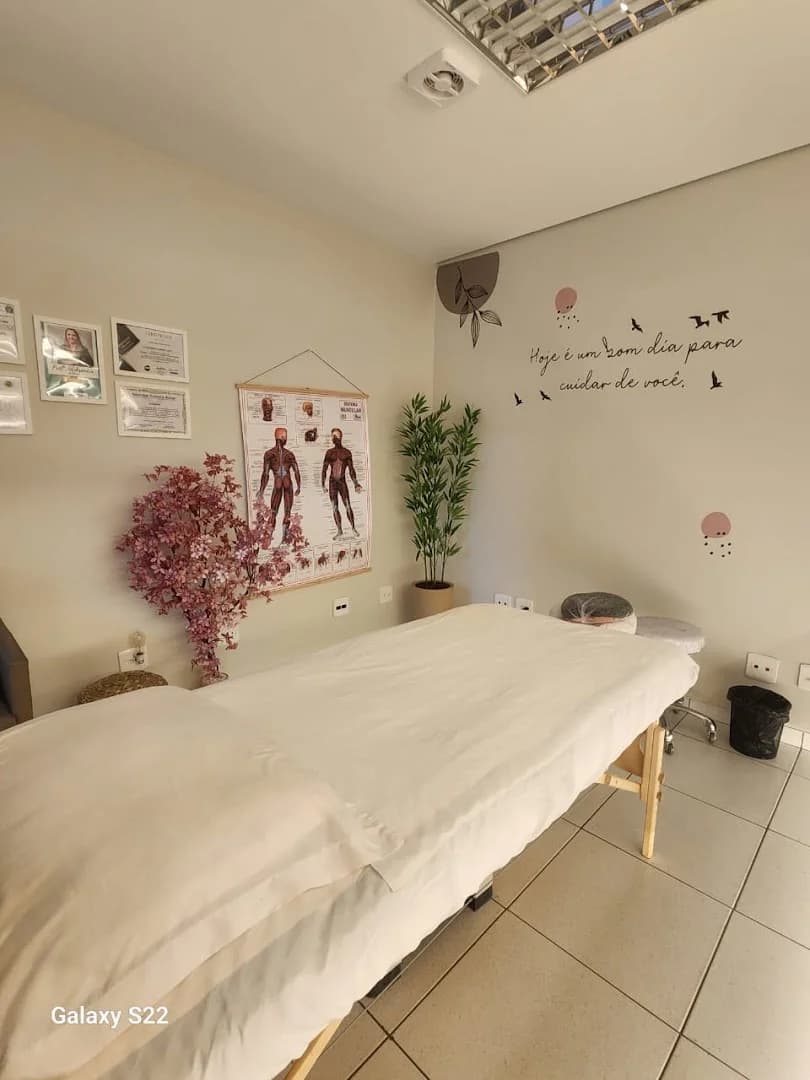 Massoterapeuta Aleksandra Corrêa | Massoterapeuta em Maringá – foto 3