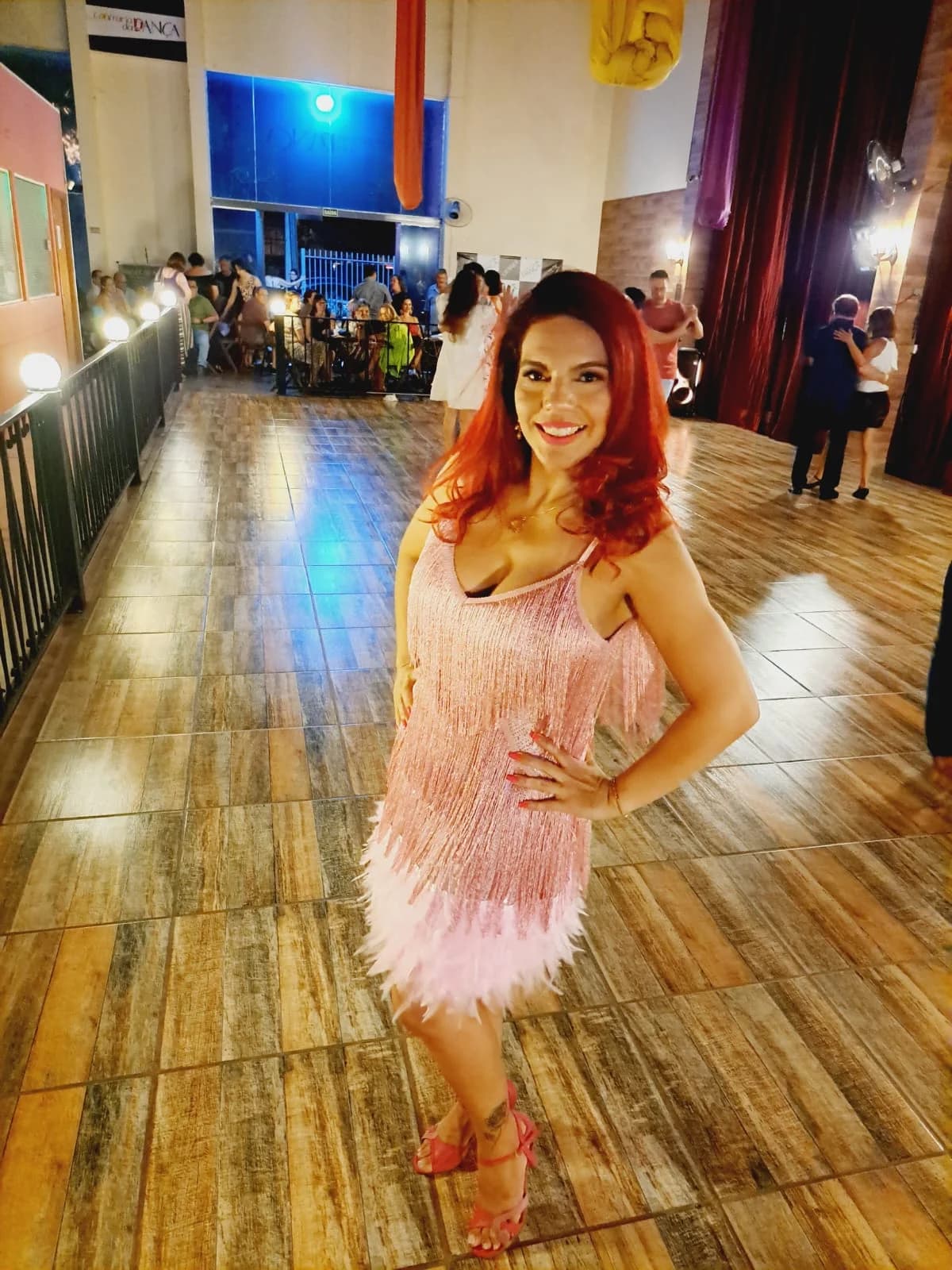 Escola Confraria da Dança - Aulas de Sertanejo, Dança de Salão e Coreografia para Casamento