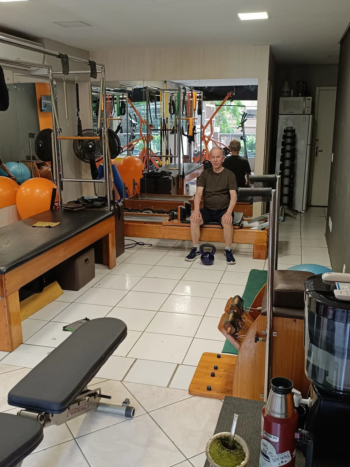 Alê Noschang - Academia e Pilates, atendimento Personalizado.