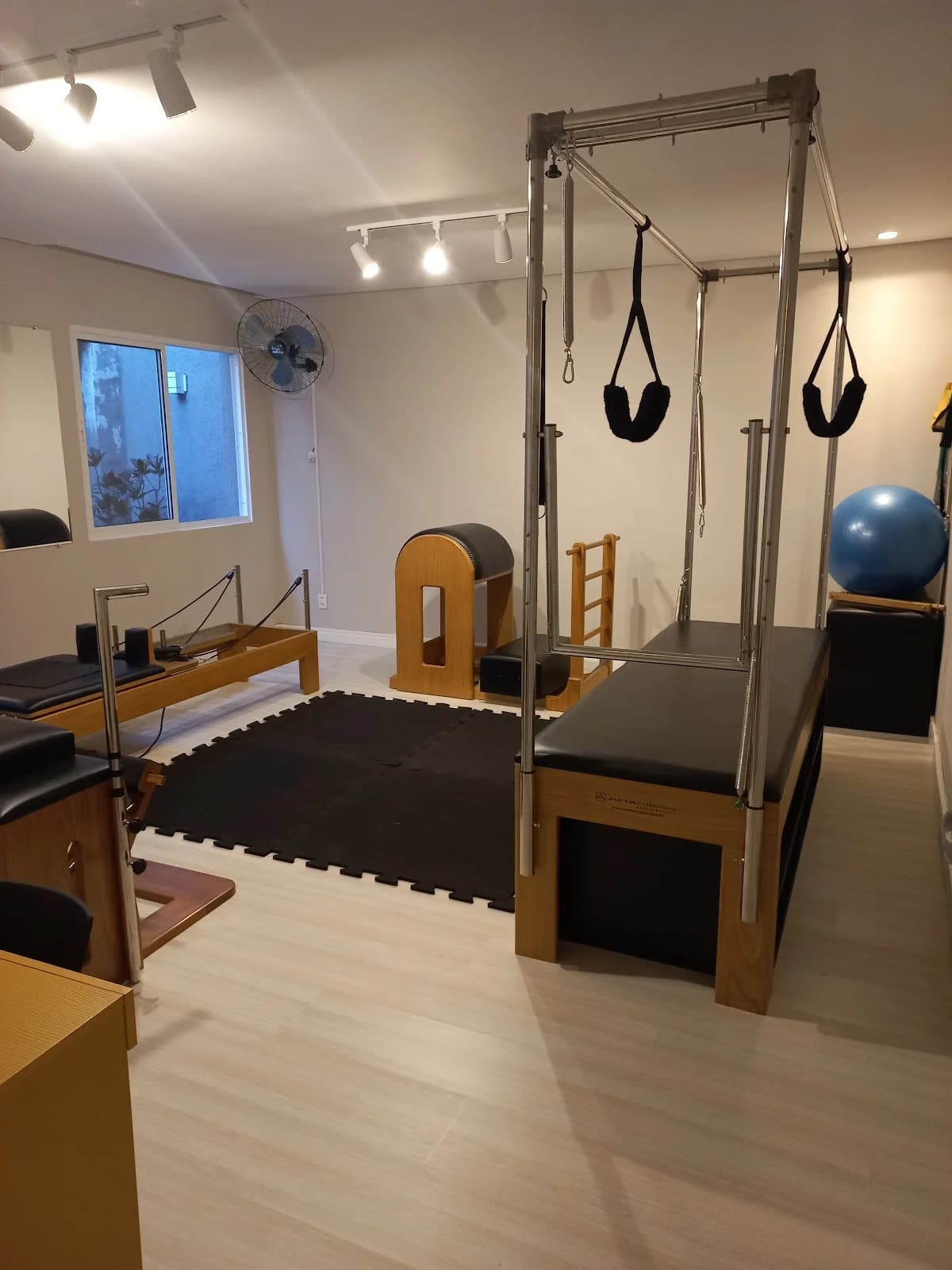 Pilates Curitiba - Studio de Pilates Mariana Engelhardt e Terapias Manuais