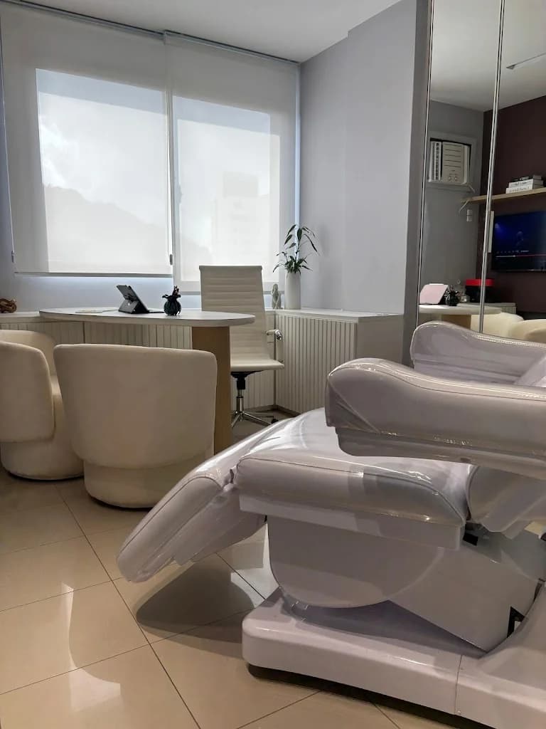 Dra. Manoela Prottes - Harmonização Facial – foto 3
