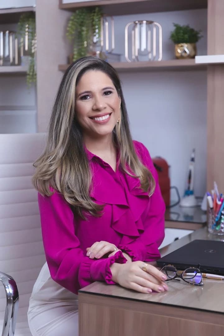 Dra. Daniele Farias Moreira -Invisalign | Harmonização Facial | Ortodontia Criança e Adulto – foto 1