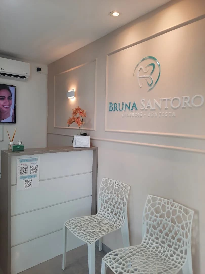 Bruna Santoro | Dentista | Olinda