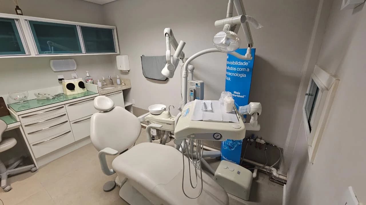 CentrOdontológico| Dentistas Zona Sul| Dentistas Cristal| Profilaxia| Extração Siso| Implante Dentário – foto 2