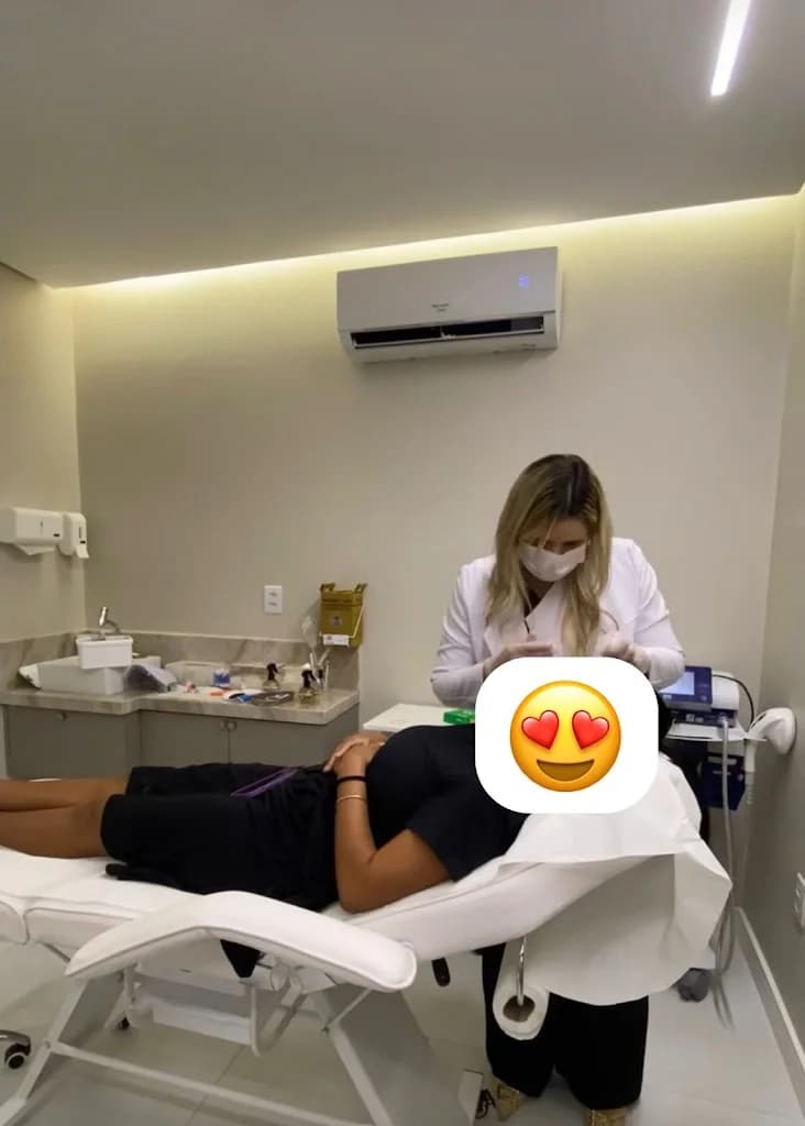 Dra Barbara Teixeira - Dermatofuncional | Preenchimento Labial | Botox | Harmonização Facial – foto 1