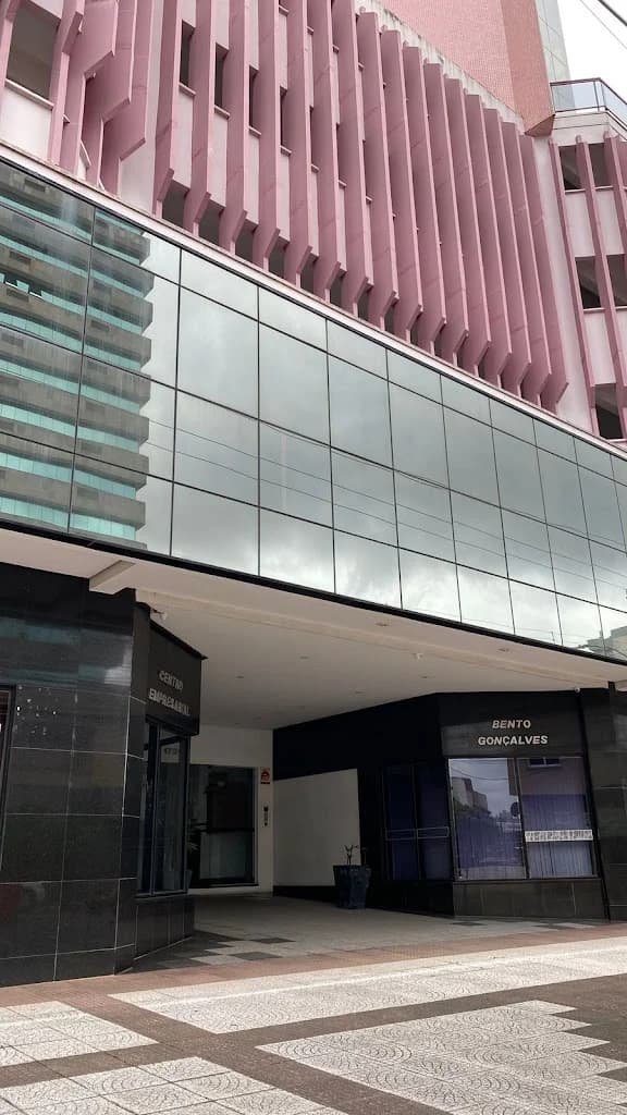 Clínica Júlia Schuch Biomedicina Estética - Especialista em Harmonização Facial - Novo Hamburgo – foto 1